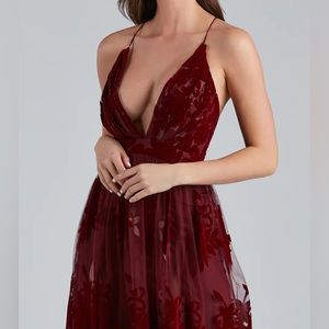 Windsor Morgan Formal Flocked Velvet Dress